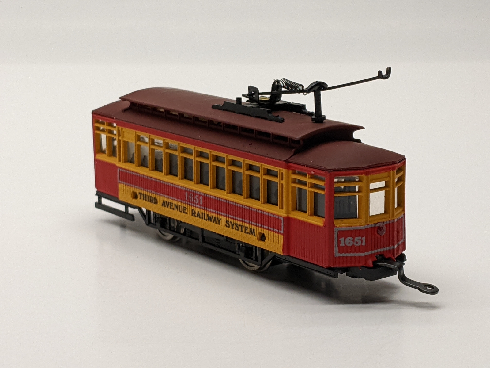 AHM 5301 HO Birney Trolley - Third Avenue Railway System #1651 For 